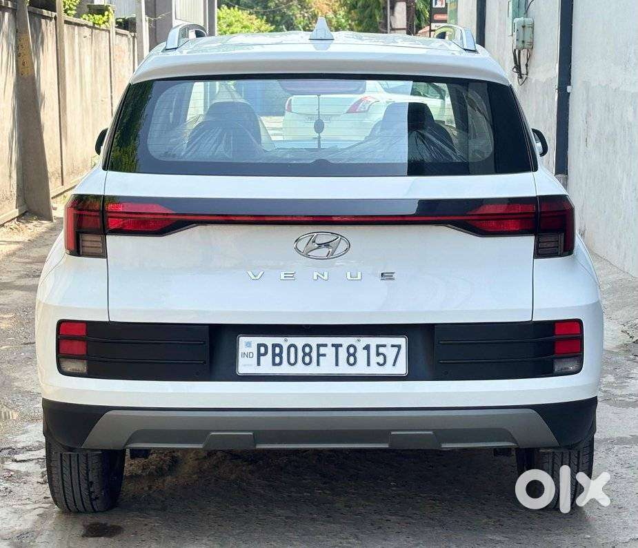 Hyundai Venue, 2025, Petrol