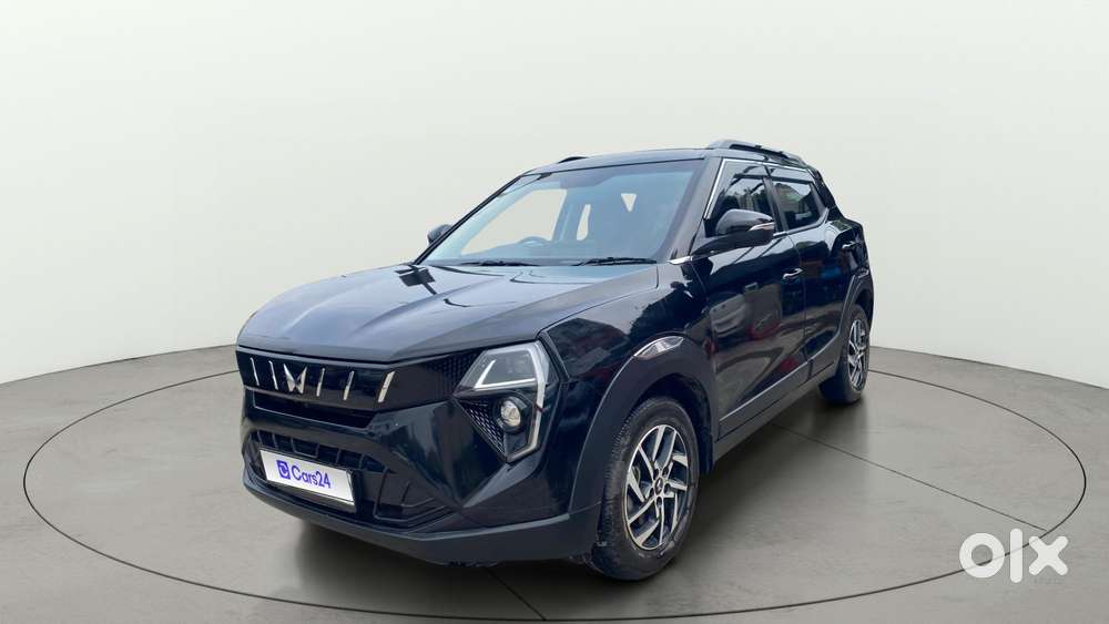 Mahindra Xuv 3xo Ax5 Pm Mt, 2024, Petrol