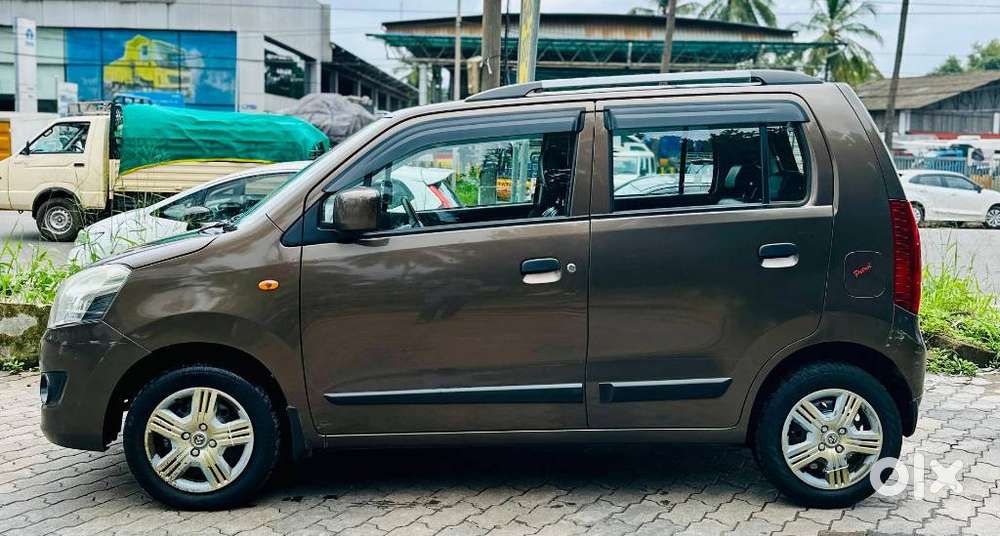 Maruti Suzuki Wagon R 1.0 Vxi Amt, 2017, Petrol
