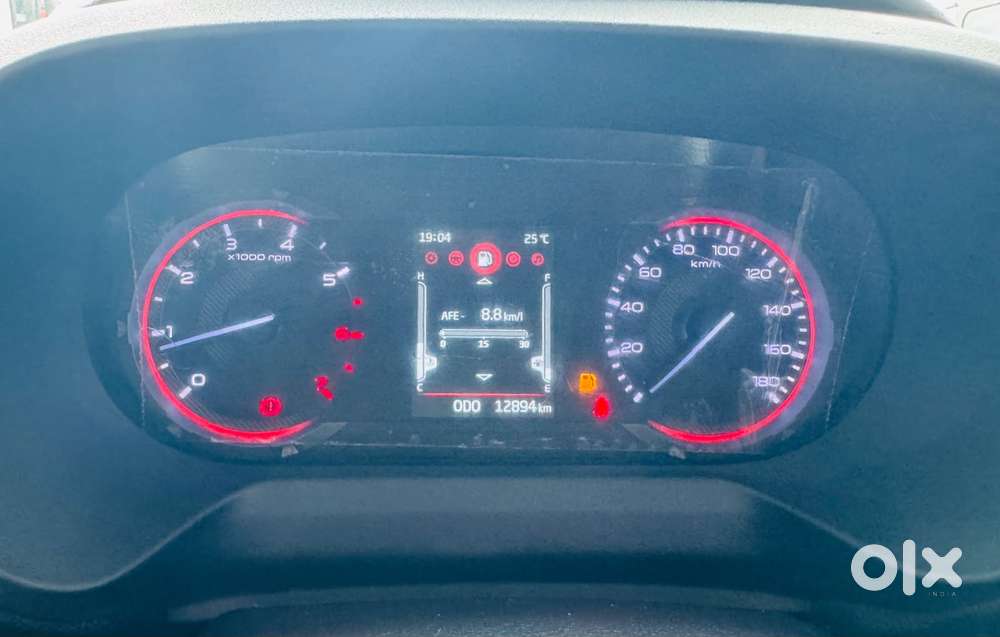 Mahindra Thar Roxx Mx1 Diesel Mt 2wd, 2025, Petrol