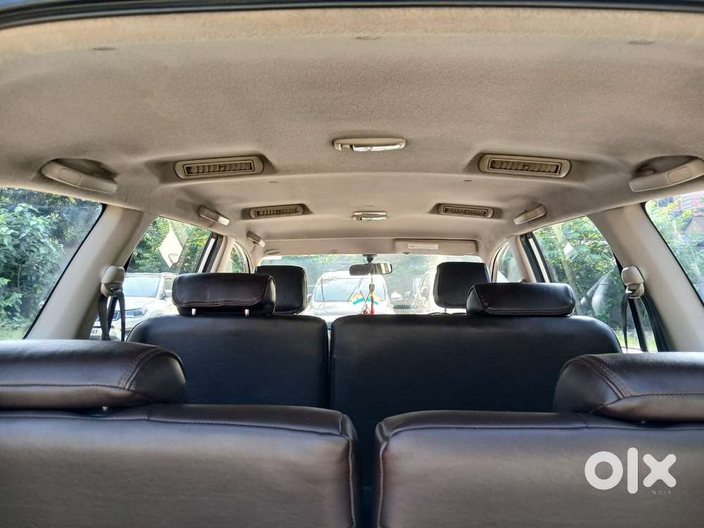 Toyota Innova 2.5 G (diesel) 8 Seater Bs Iv, 2016, Diesel
