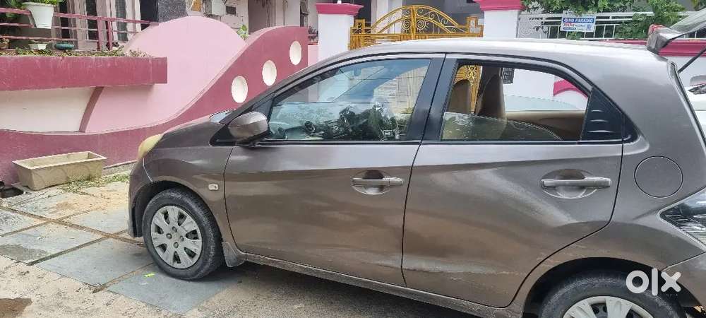 Honda Brio 2013 Petrol Well Maintained