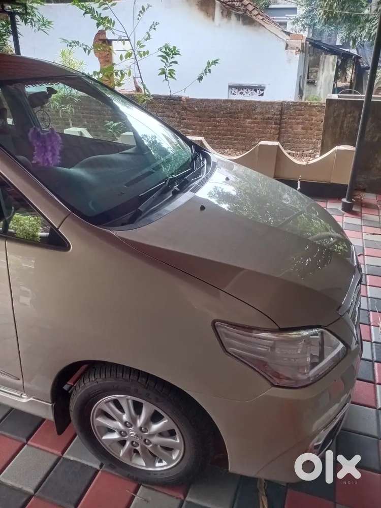 Toyota Innova 2015 Diesel Well Maintained