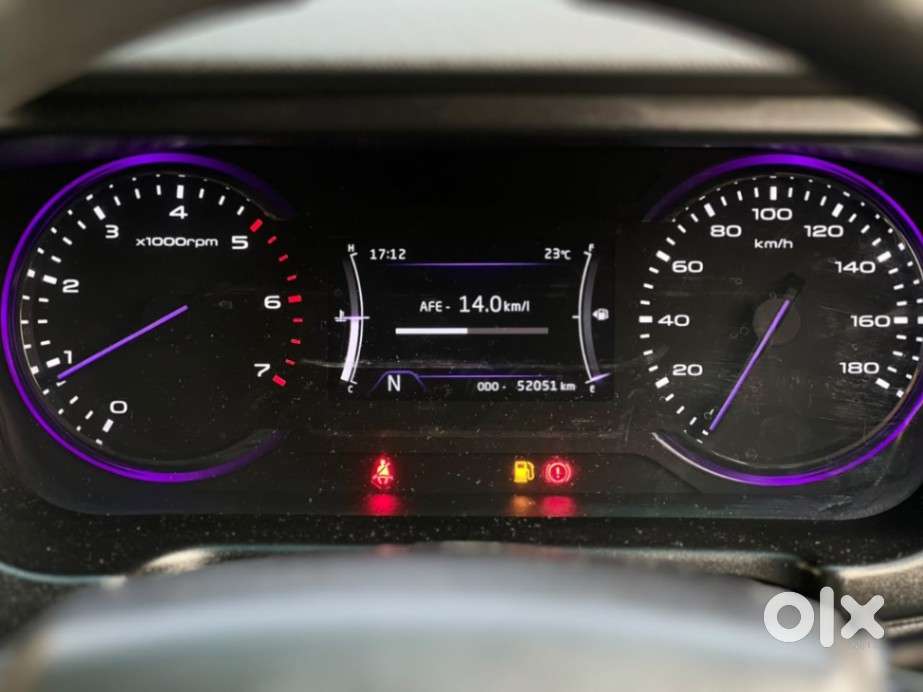 Mahindra Marazzo M8, 2019, Diesel