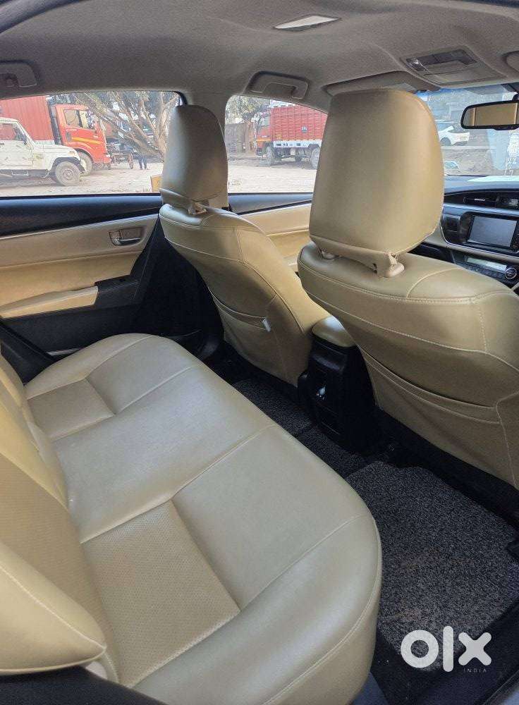 Toyota Corolla Altis 1.8 Sport, 2015, Petrol