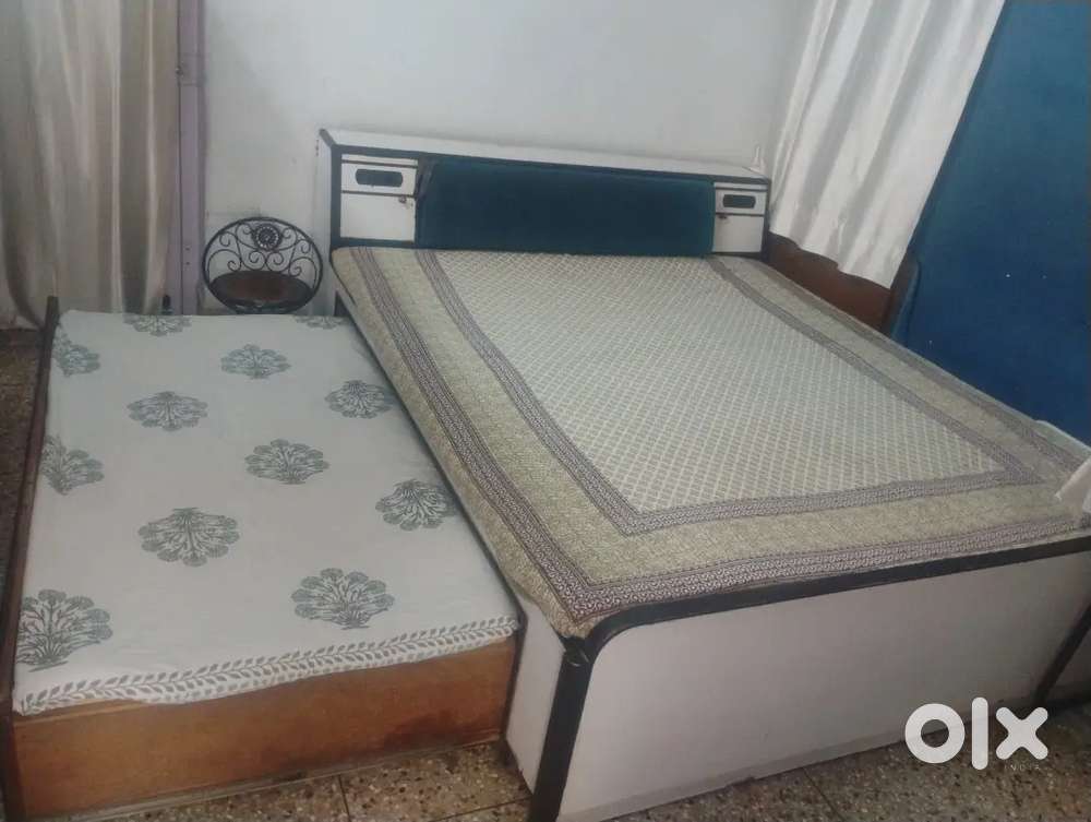 Triple bed 2+1 (inbuiltb sliding kid bed) with box and cotton metress