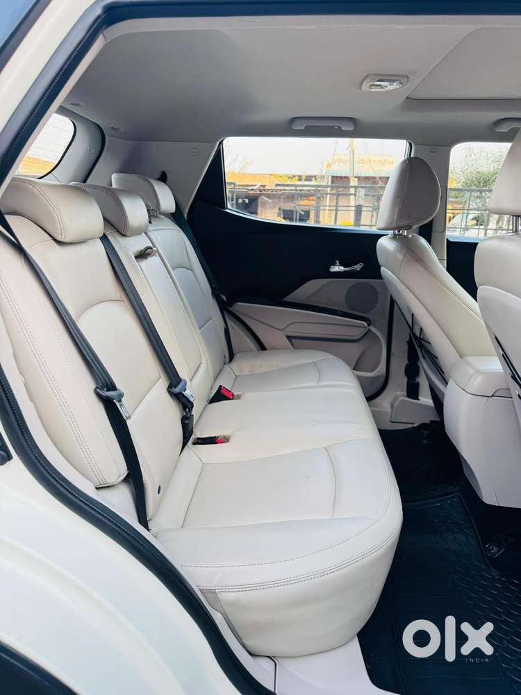 Mahindra Xuv300 W8 Option Dual Tone Diesel, 2019, Diesel