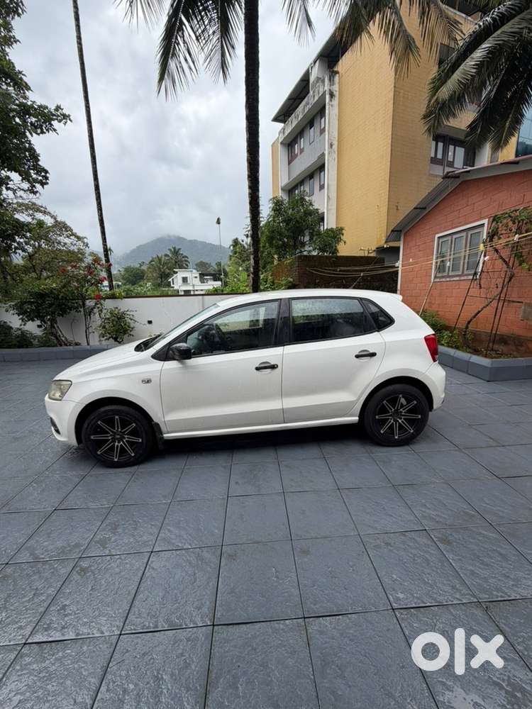 Volkswagen Polo Petrol 2010 Car