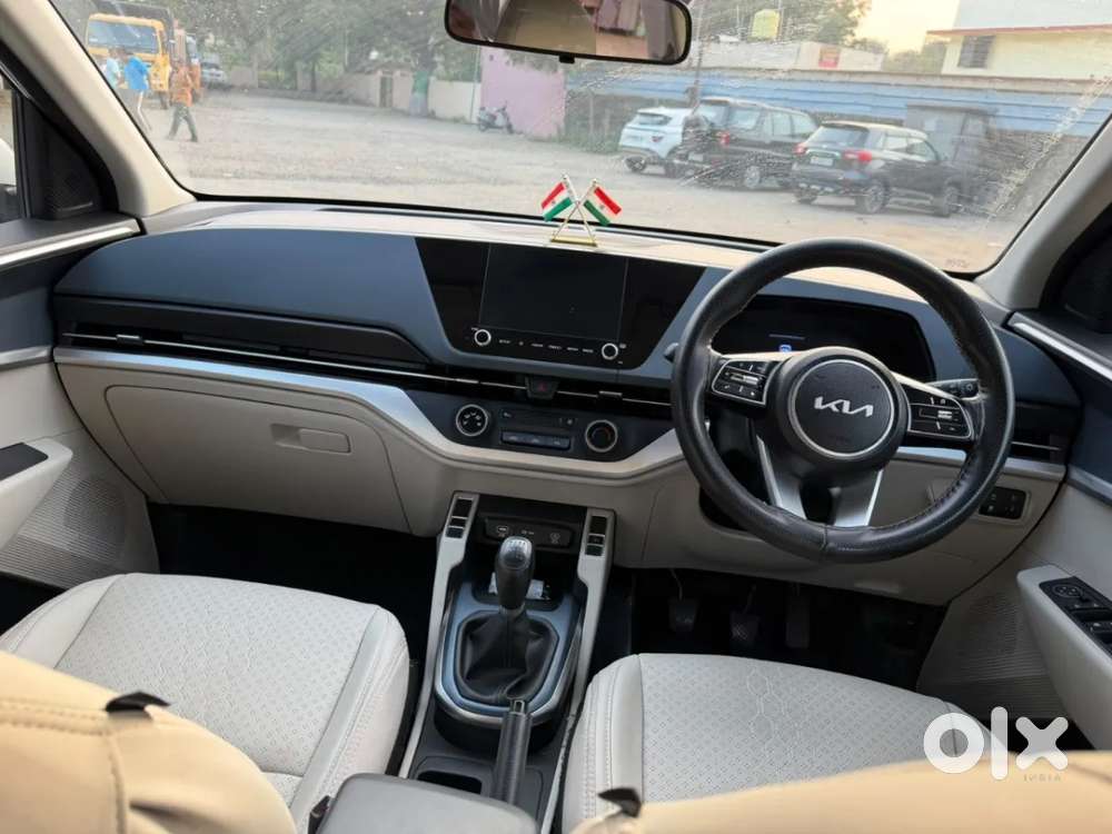 Kia Carens 1.5 Premium 7 Str, 2025, Petrol