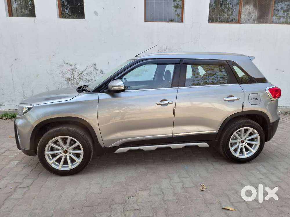 Maruti Suzuki Brezza 1.5 Zxi Plus Smart Hybrid Dual Tone, 2022, Petr..