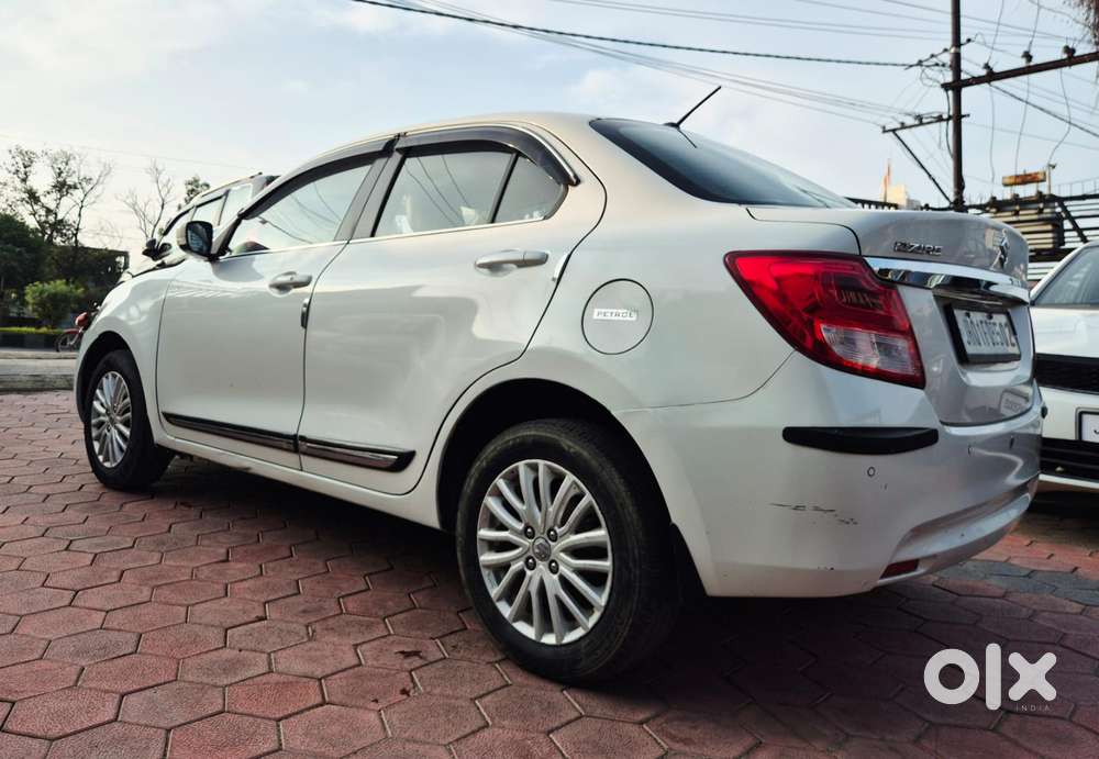 Maruti Suzuki Dzire 1.2 Zxi, 2023, Petrol