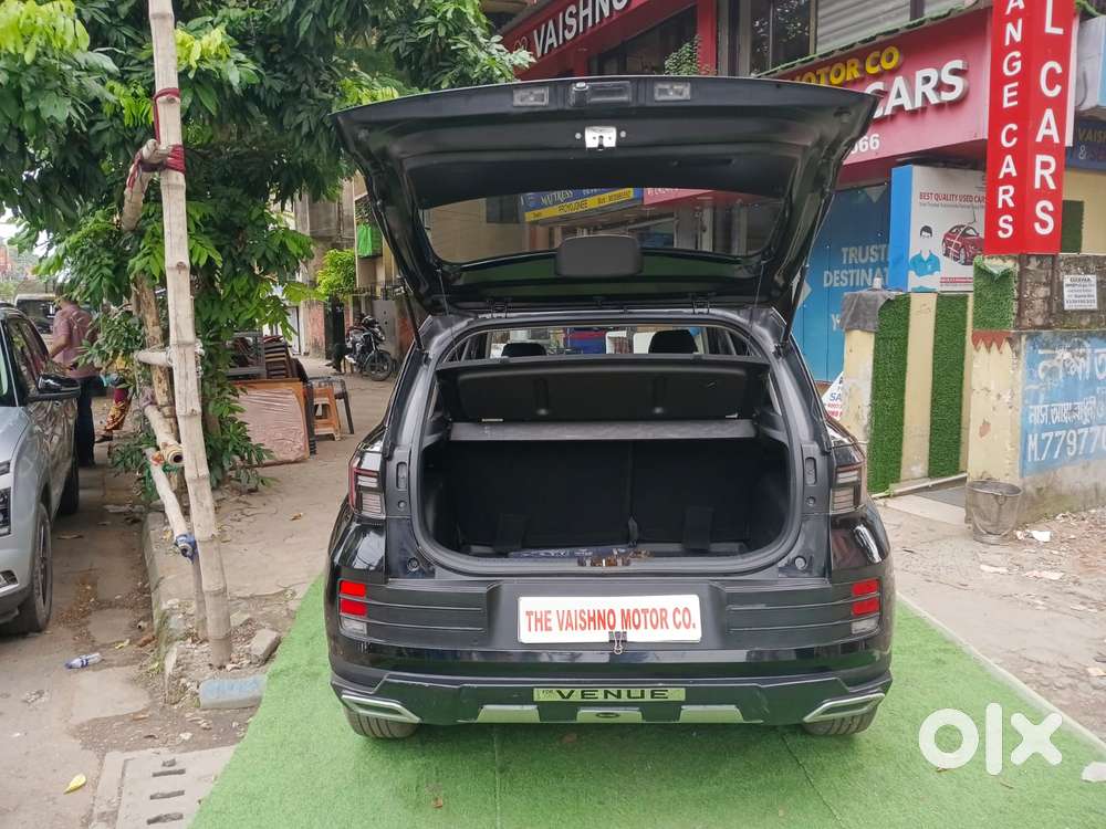 Hyundai Venue 1.0 S (o) Turbo Dct, 2024, Petrol