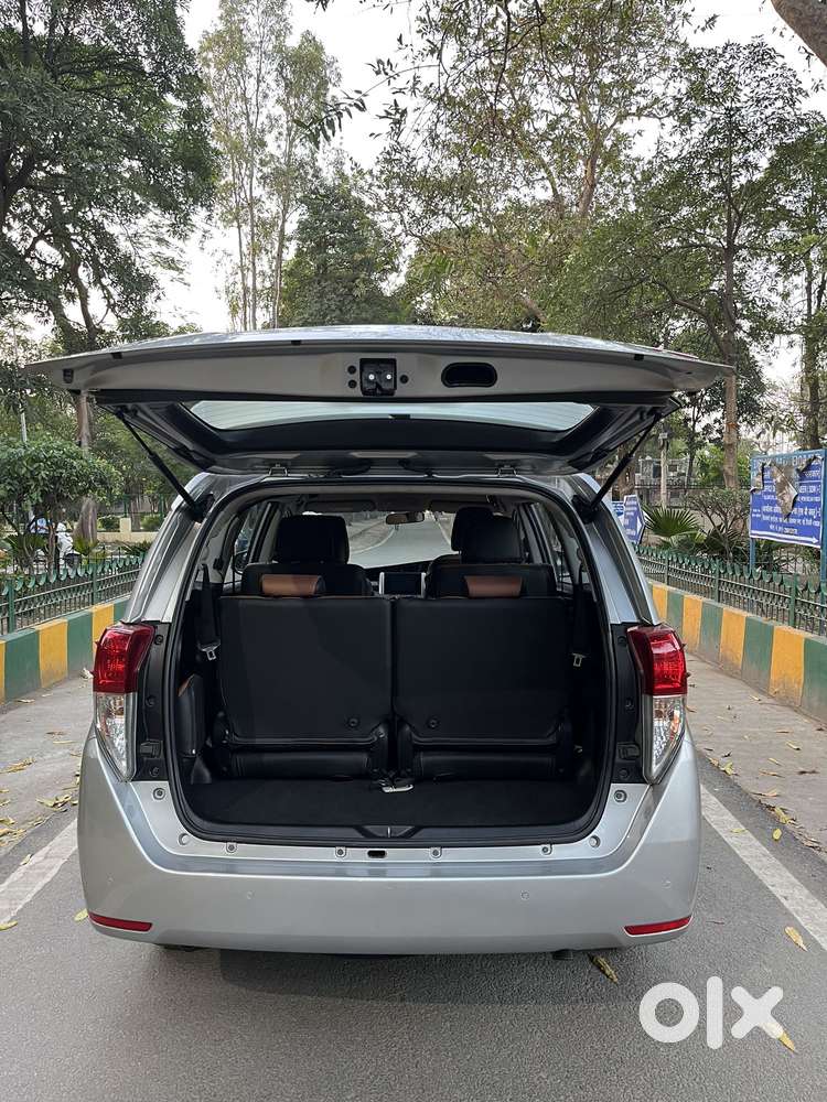 Toyota Innova Crysta [2020-ongoing] 2.4 Gx At 8 Str, 2019, Petrol