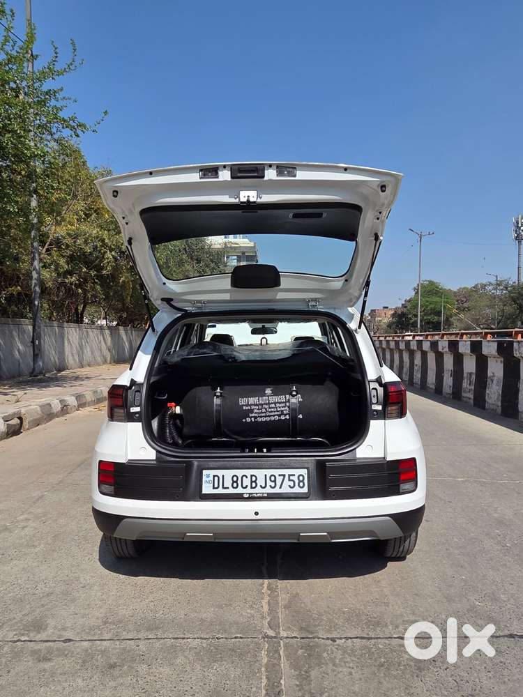 Hyundai Venue E 1.2 Petrol, 2025, Cng & Hybrids