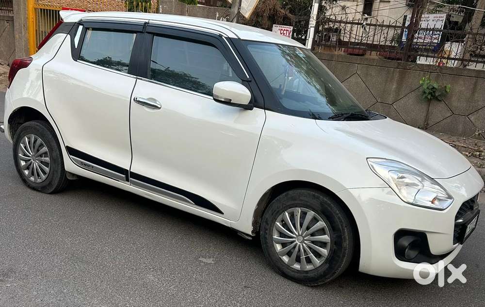 Maruti Suzuki Swift Vxi + Manual, 2018, Cng & Hybrids