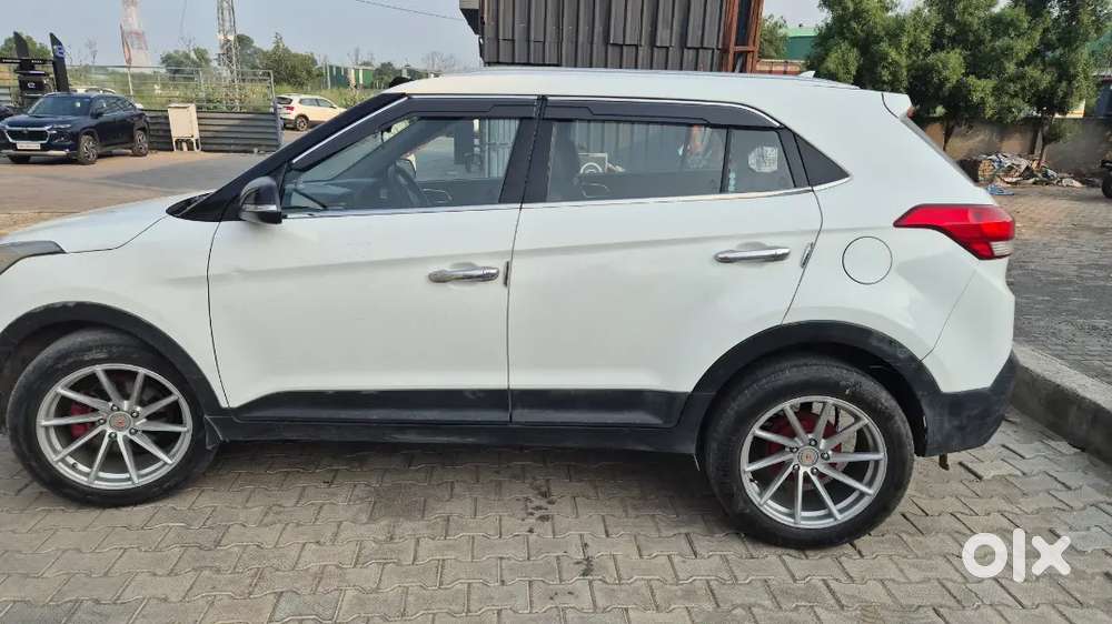 Hyundai Creta Anniversary 2019 Petrol+cng  Manual