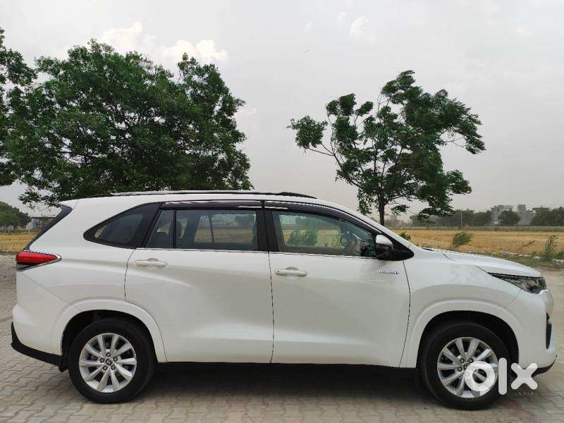 Toyota Innova Hycross 2.0 Vx (o) Hybrid 8 Str, 2023, Diesel
