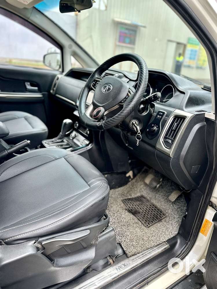 Tata Hexa 2.2 Xta 4x2 7 Str Dual Tone, 2018, Diesel