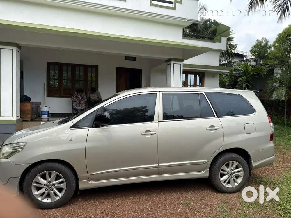 Toyota Innova 2.0 V 2016