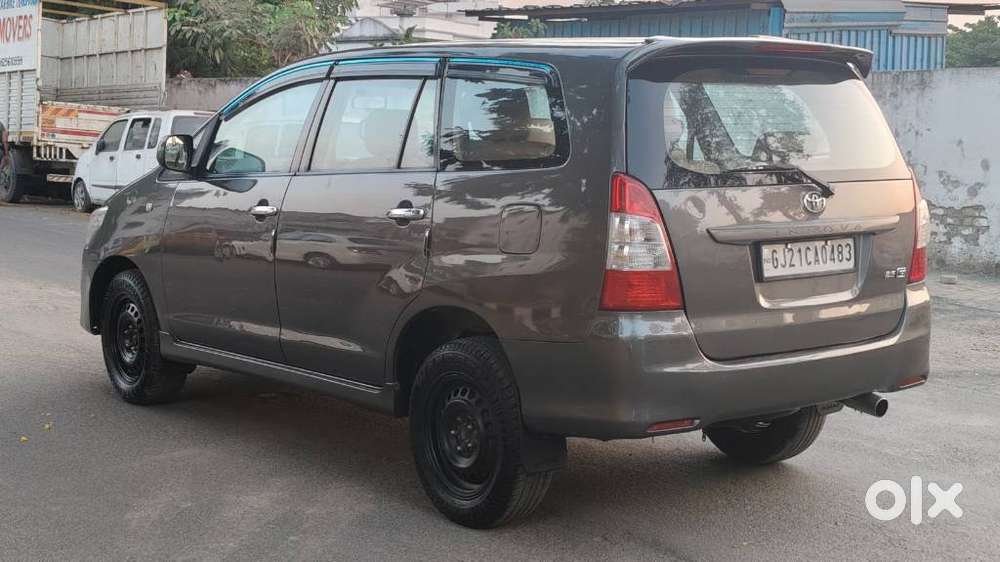 Toyota Innova 2.5 G (diesel) 8 Seater, 2013, Diesel