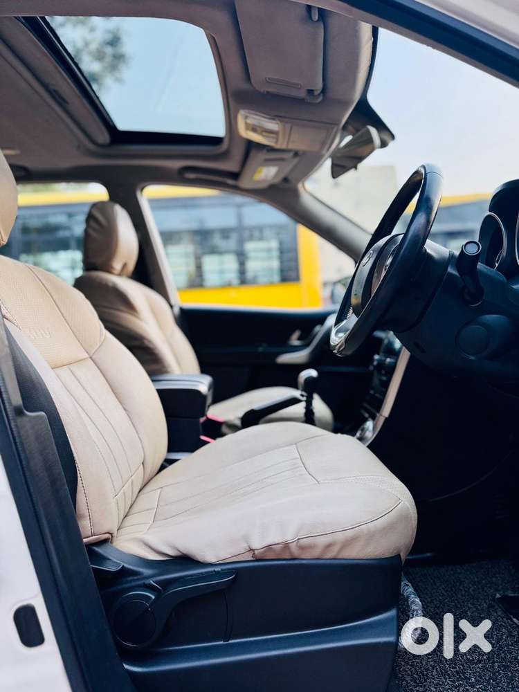 Mahindra Xuv500 W9 1.99, 2016, Diesel