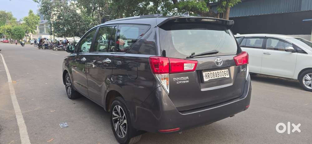 Toyota Innova Crysta