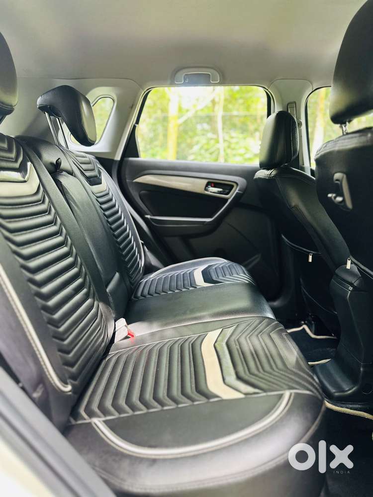 Maruti Suzuki Brezza Zdi+ Dual Tone, 2017, Diesel