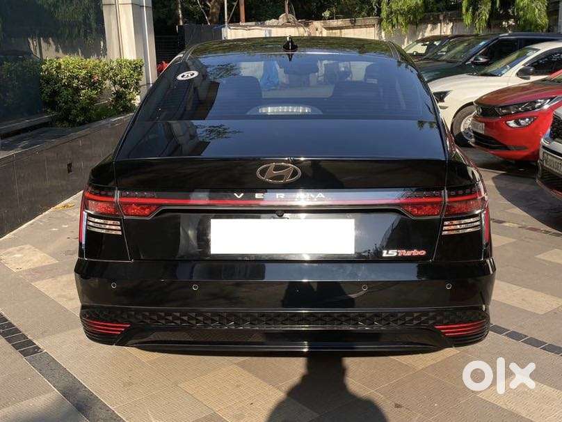 Hyundai Verna 1.5 Sx (o) Turbo Petrol Mt, 2023, Petrol