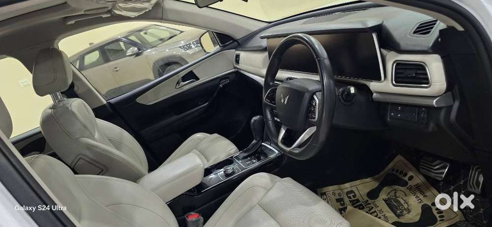 Mahindra Xuv700 2.2 Ax 7 Diesel At Str Awd, 2022, Diesel