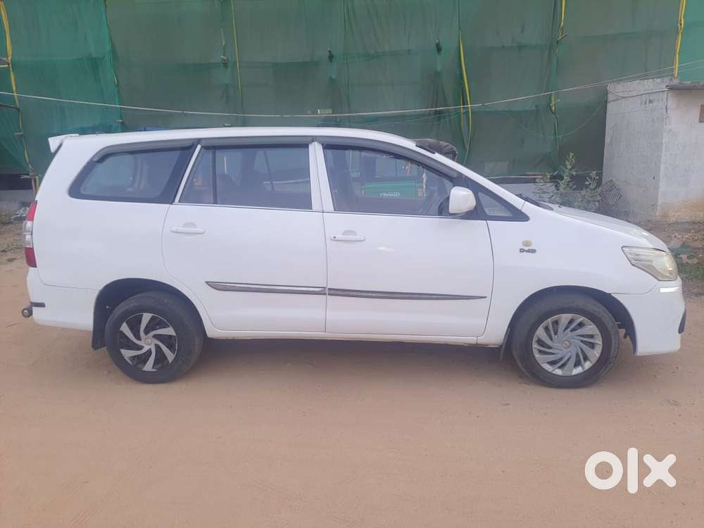 Toyota Innova 2.5 G (diesel) 8 Seater, 2015, Diesel