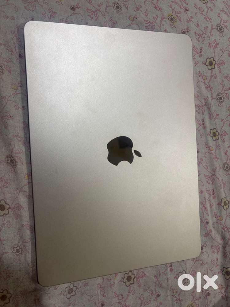 Macbook Air M4 new 1 year ,top quality scratchless