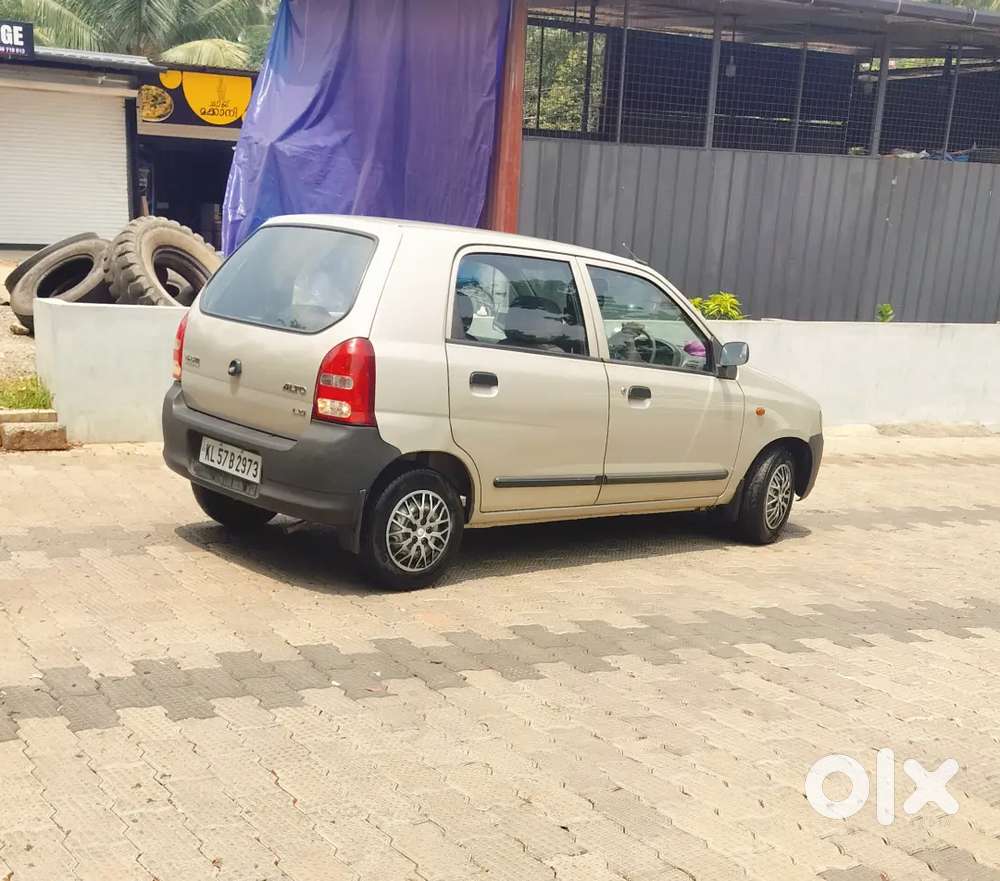 Maruti Suzuki Alto 2009 A Small Family Car