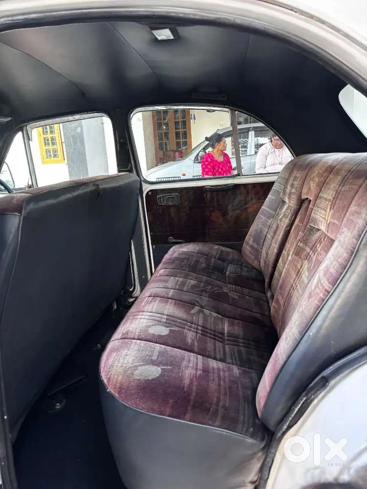 Ambassador Classic 1500 2002