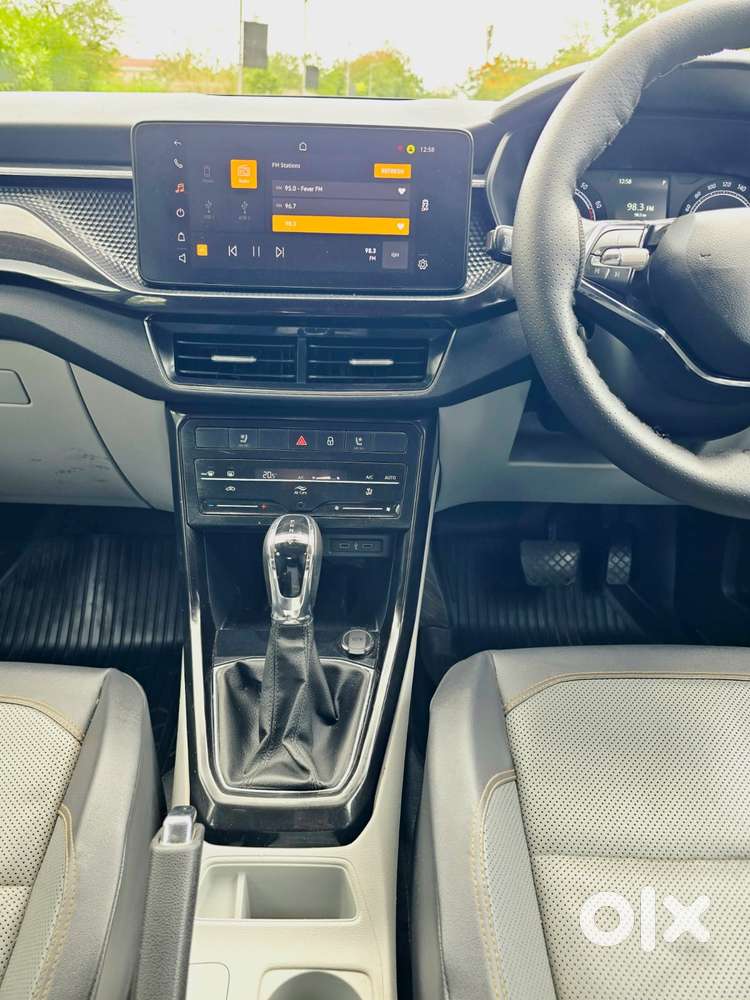 Skoda Kushaq 1.0 Tsi Style, 2022, Petrol