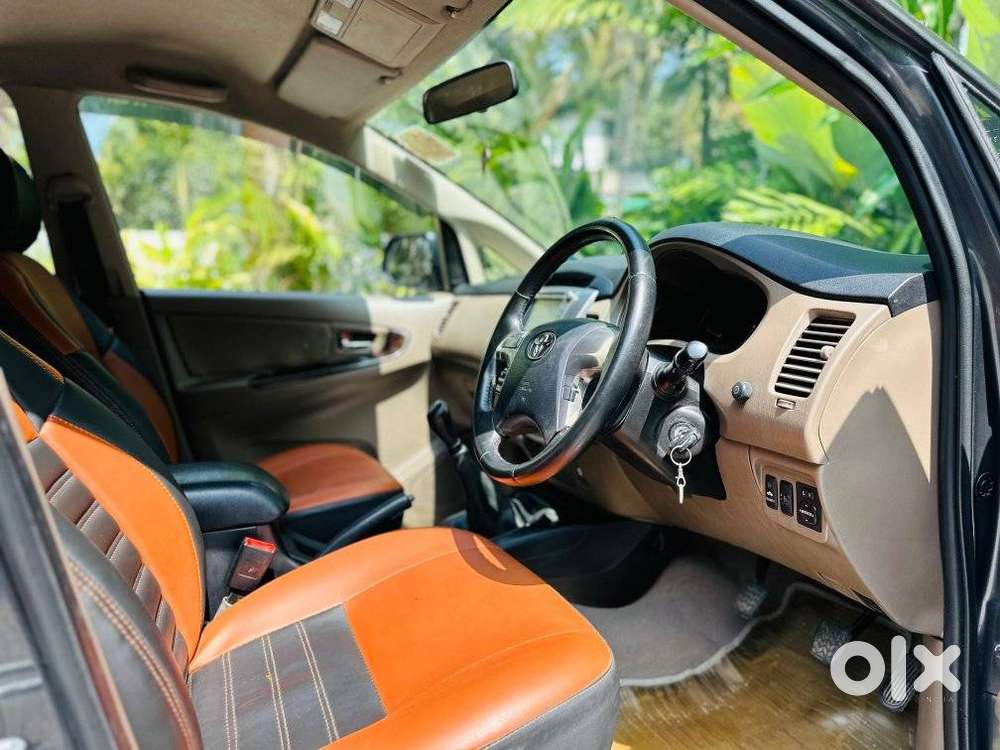 Toyota Innova 2.5 Vx 7 Seater Bs Iv, 2015, Diesel