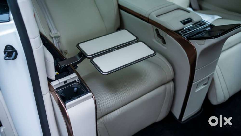 Lexus Lm 350h 4 Str Ultra Luxury, 2026, Petrol