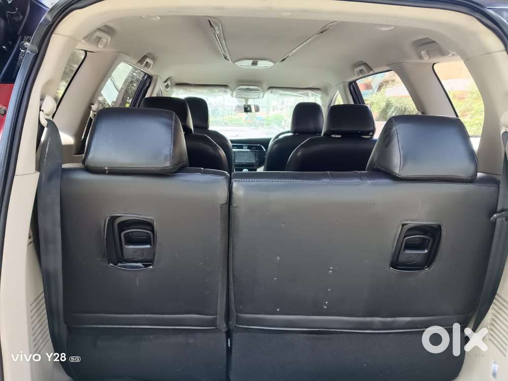 Mahindra Marazzo M6, 2019, Diesel