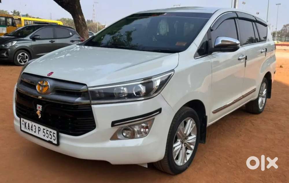 Toyota Innova Crysta 2019 Diesel 270000 Km Driven
