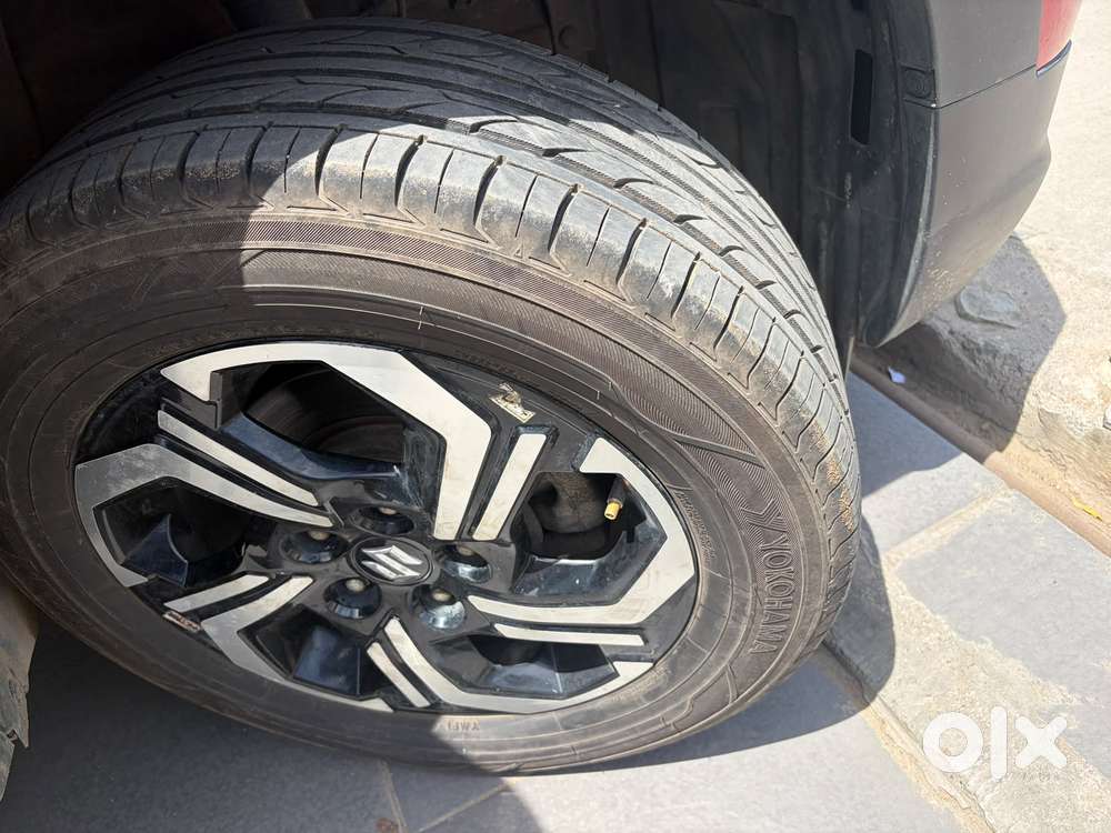 Maruti Suzuki Brezza 1.5 Zxi At Smart Hybrid Dual Tone, 2022, Petrol