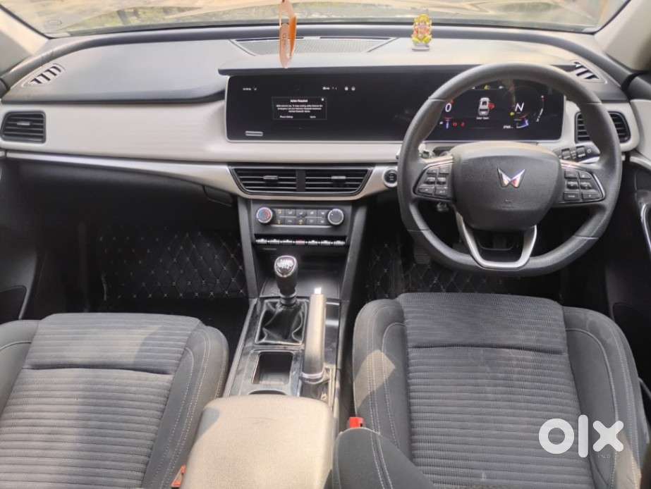 Mahindra Xuv700 2.2 Ax 5 Diesel Mt 7 Str, 2024, Diesel