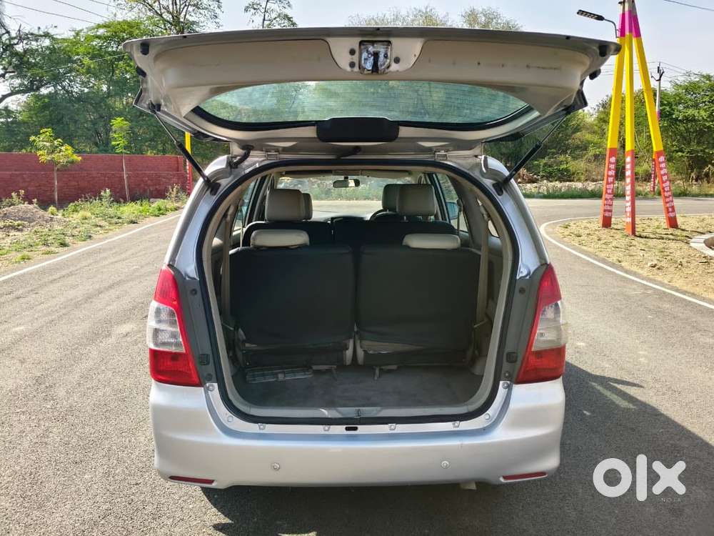 Toyota Innova 2.5 G (diesel) 8 Seater, 2013, Diesel