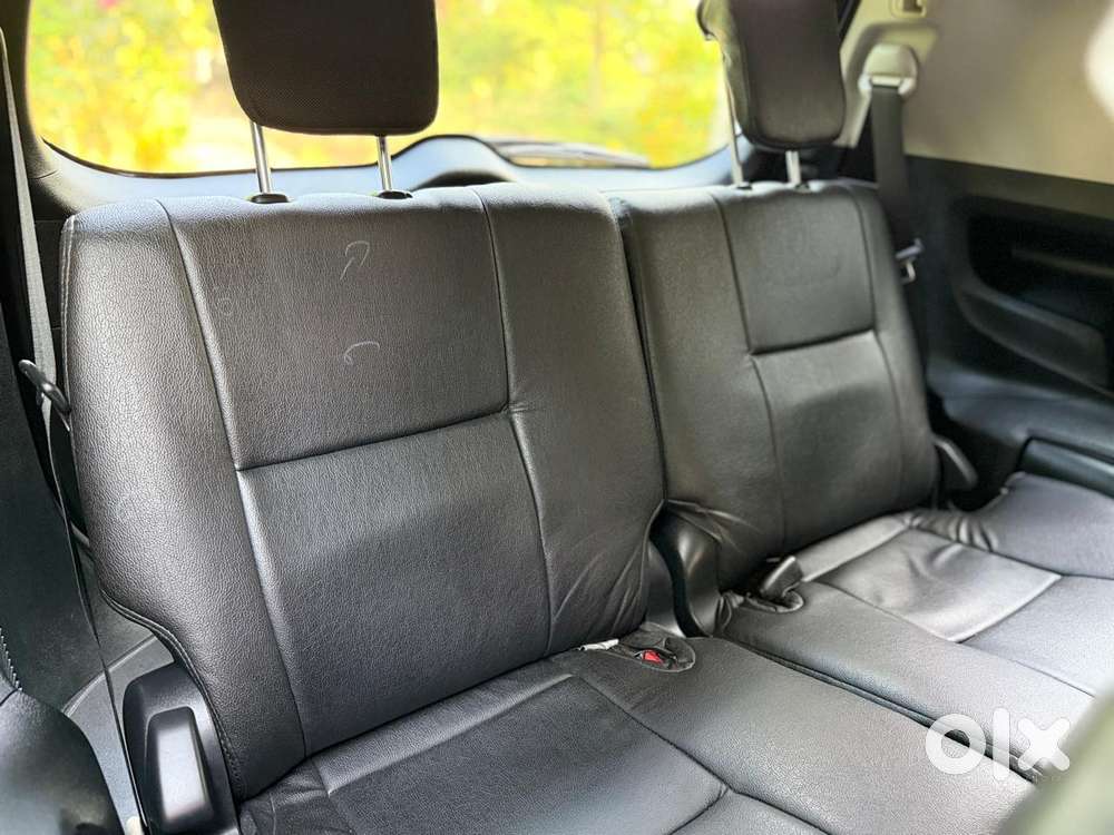 Toyota Innova Crysta 2.4 G Mt 7 Str, 2017, Diesel