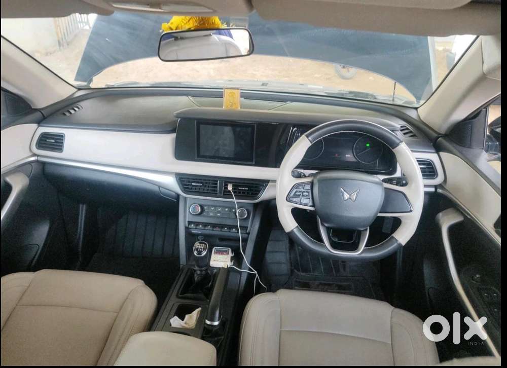 Mahindra Xuv700 Petrol 2022