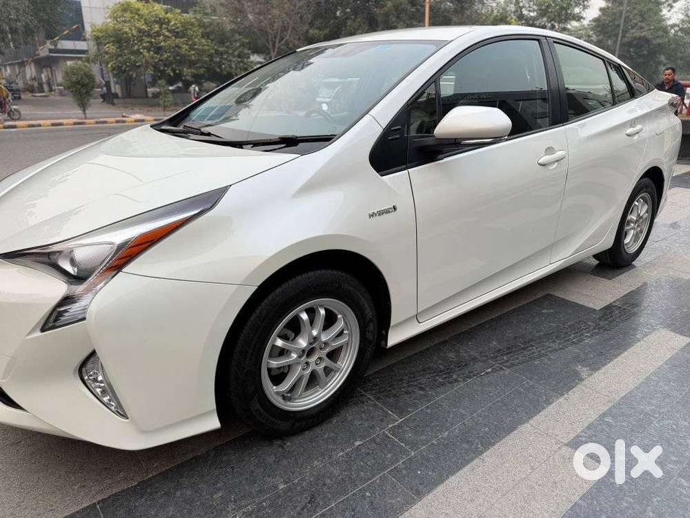 Toyota Prius Z8, 2017, Petrol