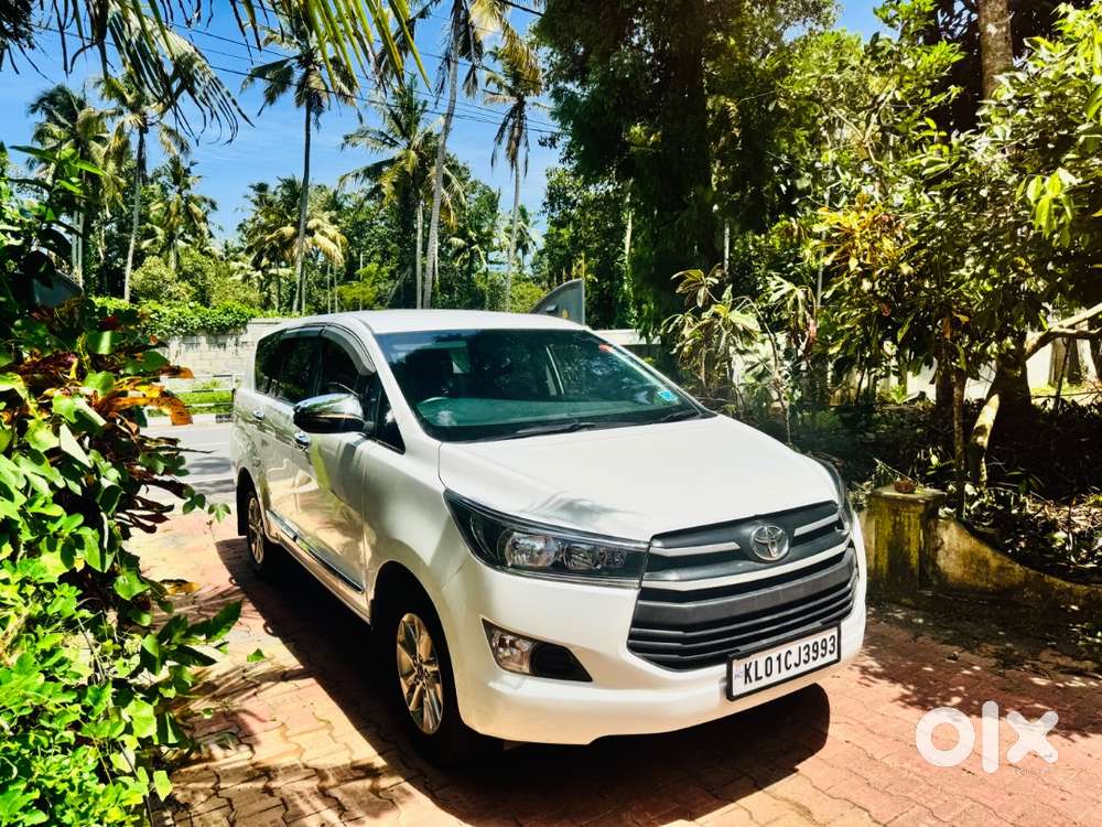 2018 Crysta G  8 Seater  Kerala Registration Without  Accident Car