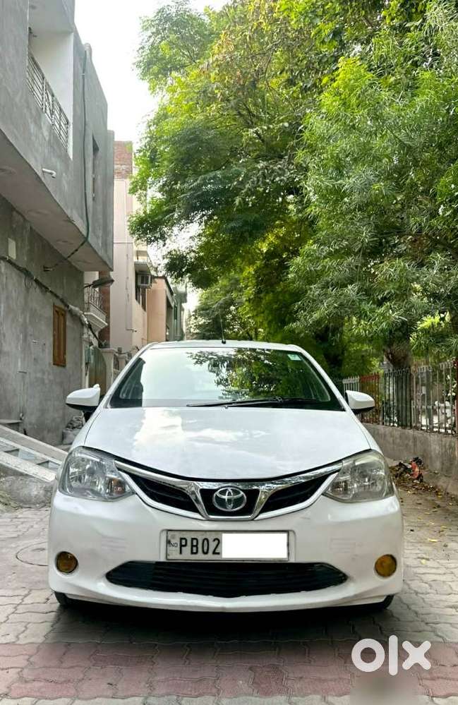 Toyota Etios Liva, 2014, Petrol