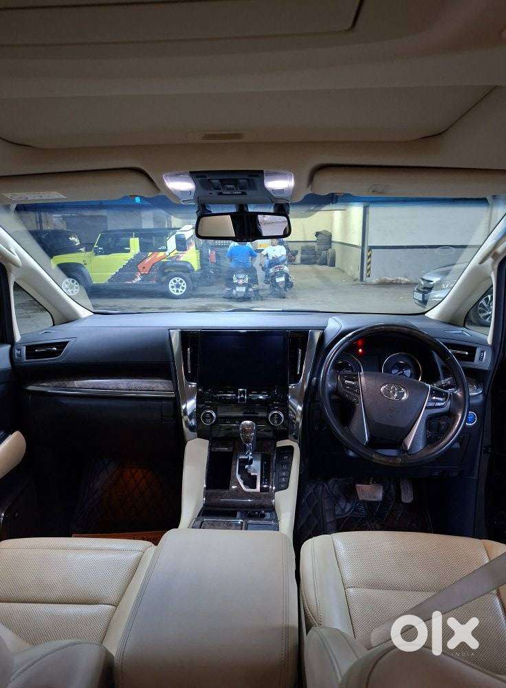 Toyota Vellfire 2.5 Hybrid, 2022, Petrol