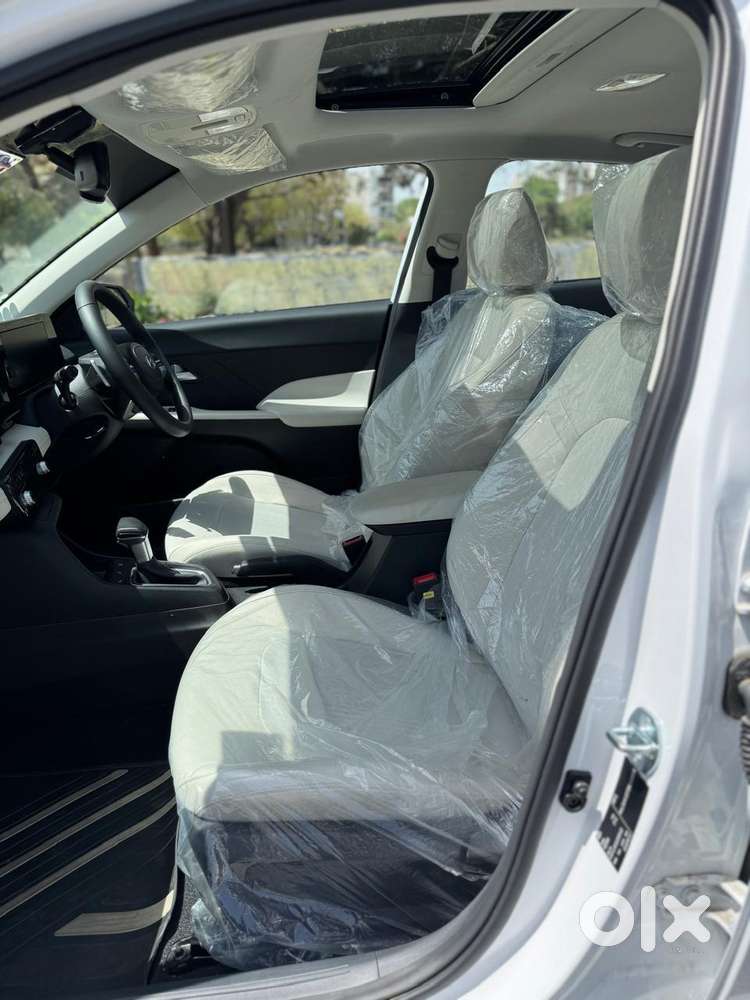 Hyundai Verna 1.5 Sx Ivt, 2025, Petrol