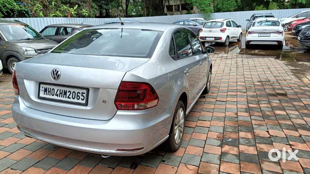 Volkswagen Vento 1.2 Tsi Highline Plus At, 2016, Petrol