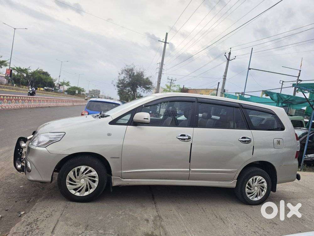 Toyota Innova 2.5 G (diesel) 8 Seater, 2014, Diesel